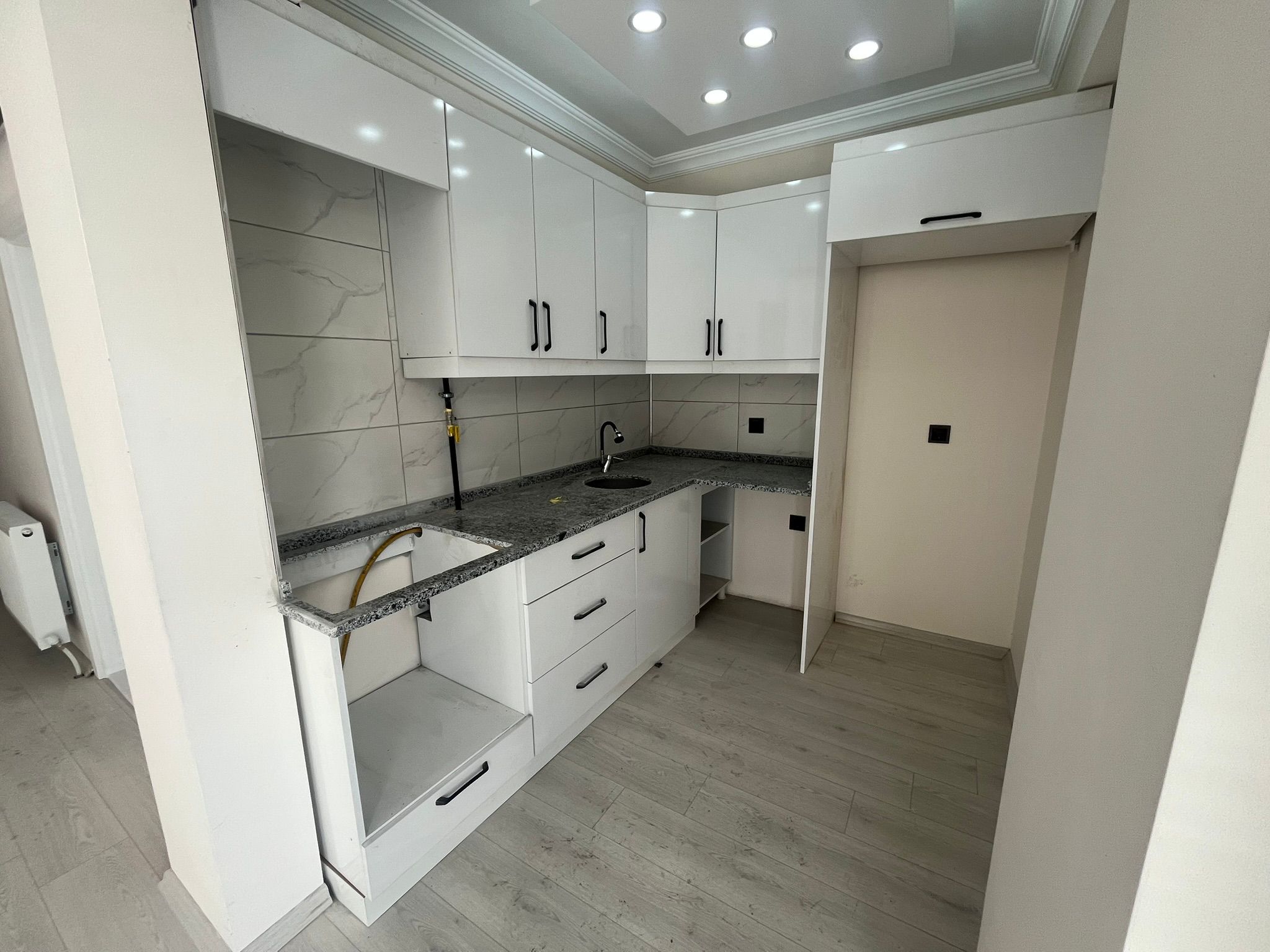 MABEL'DEN HOCABEY MAHALLESİNDE SATILIK 2+0 DAİRE